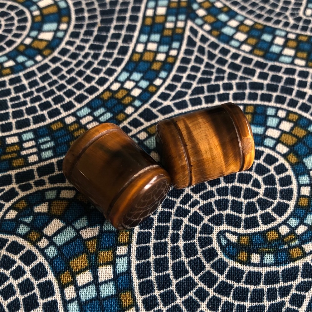 9/16” Tiger’s Eye Plugs Gauges Stone
